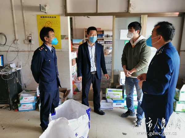 2月24日，极速赛车
市场监督管理局柯建春副局长带队检查农资经营店 (1).jpg
